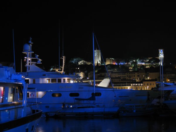 Le soleil se couche sur Cannes...